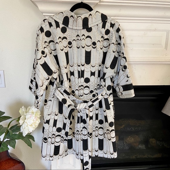 Trina Turk Vintage Trench Coat Geo Gold + Black - Picture 4 of 4